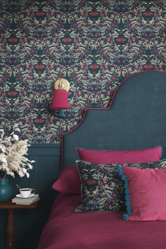 Deadly Nightshade Wallpaper in Midnight